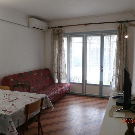 Location Dans Un Mas Avec Piscine Et Parking Apartment Argeles-sur-Mer Exterior photo