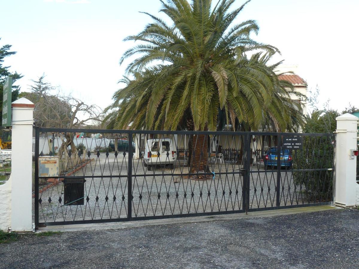Location Dans Un Mas Avec Piscine Et Parking Apartment Argeles-sur-Mer Exterior photo